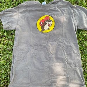 Gray Buc-ee’s t-shirt